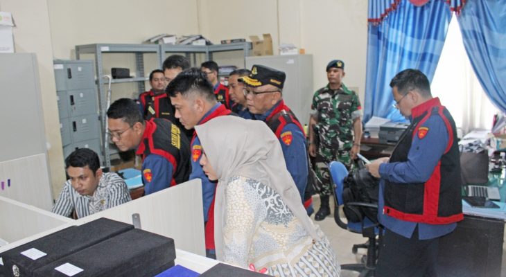 Kejati Sumut Geledah Dua Kantor di Tebing Tinggi Terkait Dugaan Korupsi Pengadaan Smartboard SMP