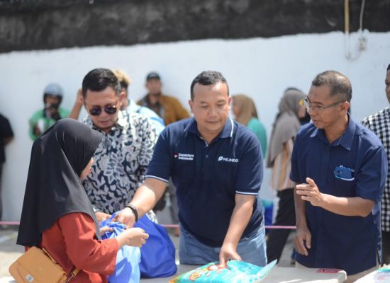 Pelindo Multi Terminal Salurkan 1.000 Paket Sembako untuk Warga dan Pengemudi Ojek Online di Medan