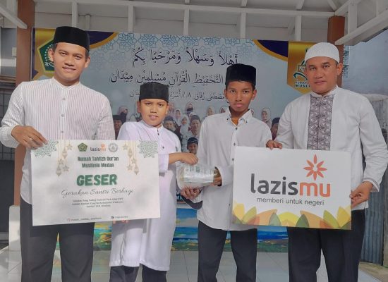 Rumah Tahfizh Qur’an Muslimin Medan dan LAZISMU Gelar Gerakan Santri Berbagi: Wujudkan Kepedulian Sosial di Tengah Masyarakat
