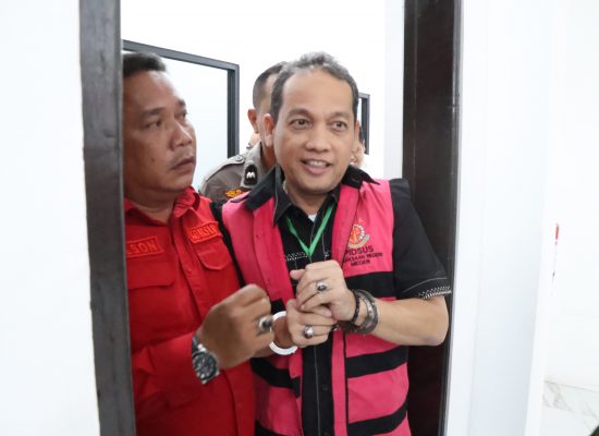 Kejari Medan Tahan Tiga Tersangka Korupsi BBM Solar Subsidi Kecamatan Medan Polonia