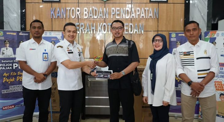 Bapenda Medan Beri Hadiah kepada Wajib Pajak Taat Lewat Undian Samsat Goes To Medan dan Pojok PBB