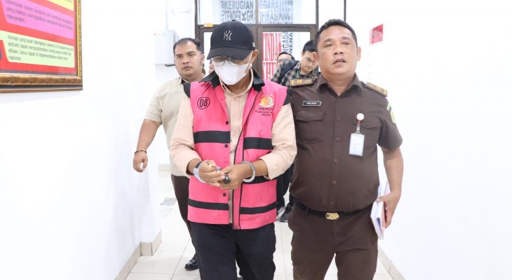 Kejari Medan Tahan Kasi Sarpras Medan Polonia Terkait Dugaan Korupsi BBM Solar Subsidi Tahun 2024