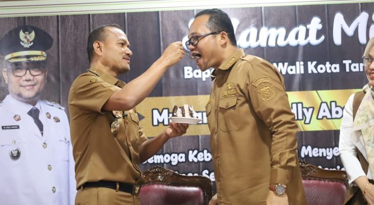 Wali Kota dan Jajaran Pemko Tanjungbalai Rayakan Ulang Tahun Wakil Wali Kota Fadly Abdina ke-41