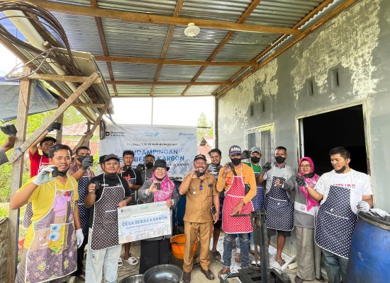 Pelindo Regional 1 Salurkan Mesin Penepung, Warga Huta Tinggi Olah Bonggol Jagung Jadi Briket Arang Ramah Lingkungan