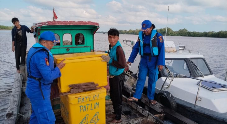 Satpolair Polres Tanjungbalai Ajak Nelayan Jaga Kamtibmas dan Waspadai Cuaca di Perairan Asahan