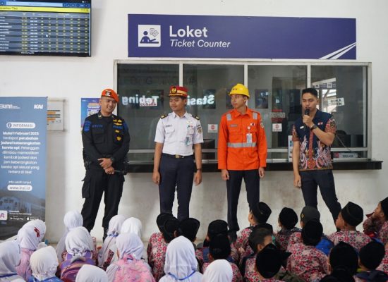 KAI Divre I Sumut Gelar Program Edutrain di Stasiun Tebing Tinggi, Ajak Anak-anak Kenali Dunia Perkeretaapian