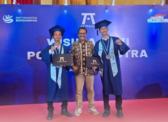 Dua Penerima Beasiswa Martabe Prestasi Agincourt Resources Resmi Diwisuda dari Politeknik Astra