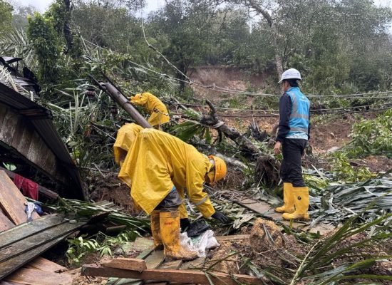 Cuaca Ekstrem Picu Banjir dan Longsor, PLN UID Sumut Turunkan 701 Personel Siaga Amankan Listrik
