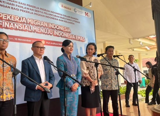 Pemerintah dan OJK Dorong Pekerja Migran Indonesia Berinvestasi, Tak Hanya Konsumtif