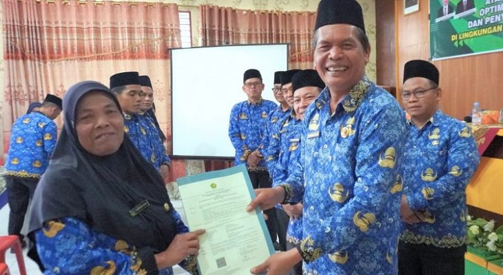 Perjalanan Panjang Nurbaini Maha: Dua Dekade Pengabdian Berbuah SK PPPK Kemenag Dairi