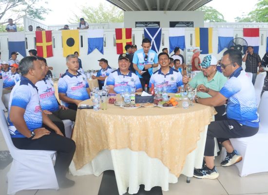 Aksi Kemanusiaan Lanal TBA: Olahraga, Donasi, dan Solidaritas untuk Korban Bencana