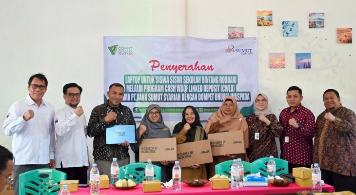 Bank Sumut Salurkan Empat Laptop untuk Sekolah Bintang Rabbani Melalui Program Cash Waqf Linked Deposit