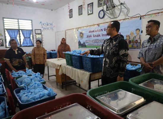 Wakil Wali Kota Tanjungbalai Monitoring Program Makan Bergizi Gratis di SMA Negeri 3