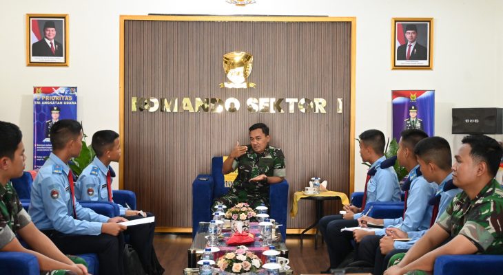 Pangkosek I Sambut Kunjungan Siswa SMA Taruna Nusantara di Medan