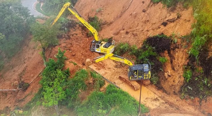 BBWS Sumatera II Terus Bersihkan Material Longsor Menuju Kota Sibolga, Akses Warga Mulai Terbuka