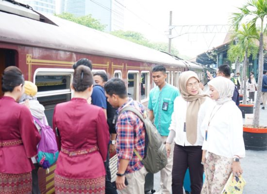 KAI Wisata Siagakan 32 Perjalanan Kereta Wisata untuk Layani Libur Nataru 2025/2026