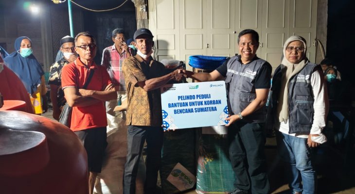 Pelindo Regional 1 Salurkan Bantuan Kemanusiaan bagi Warga Terdampak Bencana di Aceh