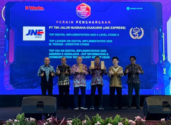 JNE Raih Tiga Penghargaan Bergengsi di TOP Digital Awards 2025, Tegaskan Transformasi Digital di Usia 35 Tahun