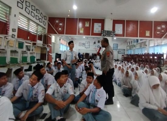 Sat Binmas Polres Tanjung Balai Edukasi Pelajar MAN Lewat Program Police Go To School