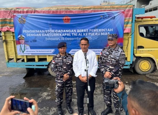 Perum BULOG Kanwil Sumut Gandeng TNI AL Kirim 320 Ton Beras CBP ke Nias untuk Penanganan Pasca Bencana