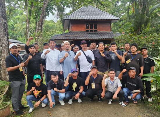 Ketua GRIB Jaya PAC Medan Tuntungan dan Anggota DPRD Medan Hadiri Pemakaman Almarhum Alexander Ketaren