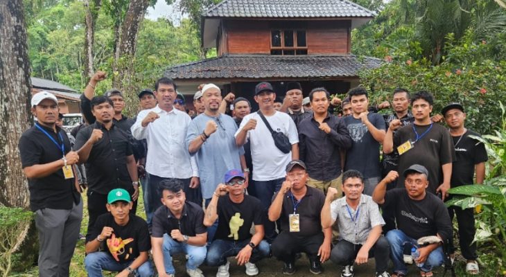 Ketua GRIB Jaya PAC Medan Tuntungan dan Anggota DPRD Medan Hadiri Pemakaman Almarhum Alexander Ketaren