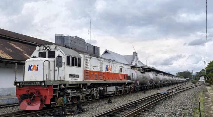 Pulihkan Distribusi Energi Pascabanjir, KAI Divre I Sumut Tingkatkan Angkutan BBM hingga 43 Persen