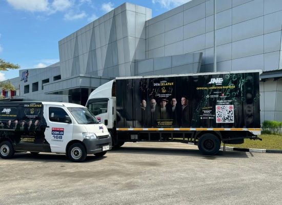 JNE Dukung Industri Musik Tanah Air, Jadi Official Logistics Partner Konser “Dua Delapan” Padi Reborn