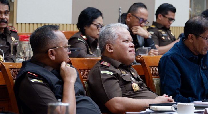 Kajati Sumut Dampingi Jaksa Agung dalam Raker dengan Komisi III DPR RI