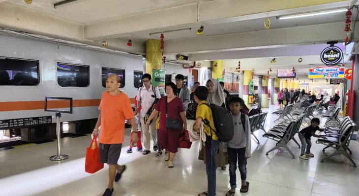 Hari Terakhir Angkutan Nataru 2025/2026, Ribuan Penumpang Padati Sejumlah Stasiun Kereta Api di Sumatera Utara