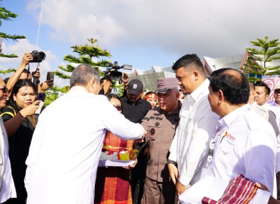 Gerakan Merawat Bumi di Tapanuli Utara, Kajati Sumut Dukung Aksi Utusan Khusus Presiden Tanam Sejuta Pohon