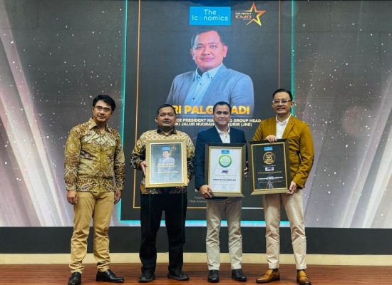 JNE Raih Tiga Penghargaan Bergengsi di Indonesia Best Halal Awards 2026 dan 20 Best Companies Awards