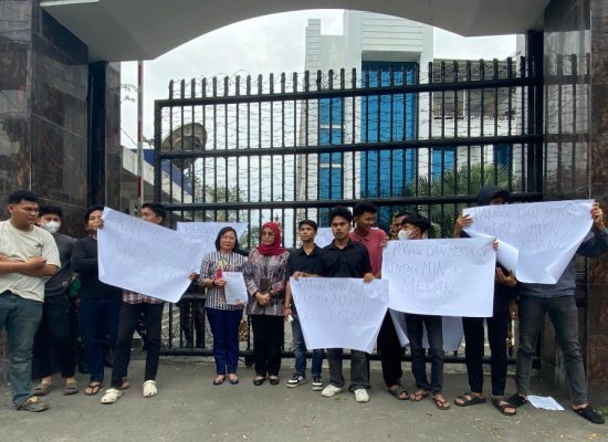 Mahasiswa Demo Kejati Sumut, Desak Usut Dugaan Pungli dan Markup LKS di Madrasah