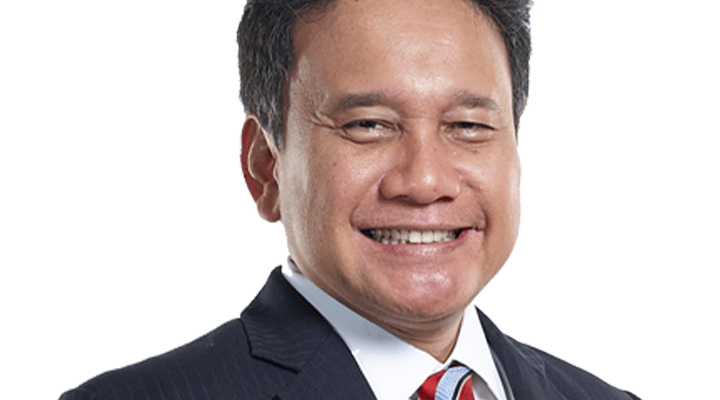 Wakil Ketua Dewan Komisioner OJK Mirza Adityaswara Mengundurkan Diri