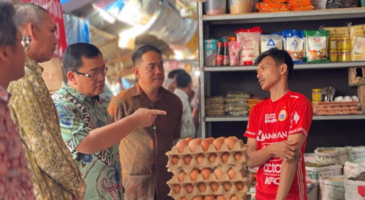 Dewas Perum Bulog Sidak Pasar Sei Sikambing, Pastikan Stok dan Harga Pangan Stabil