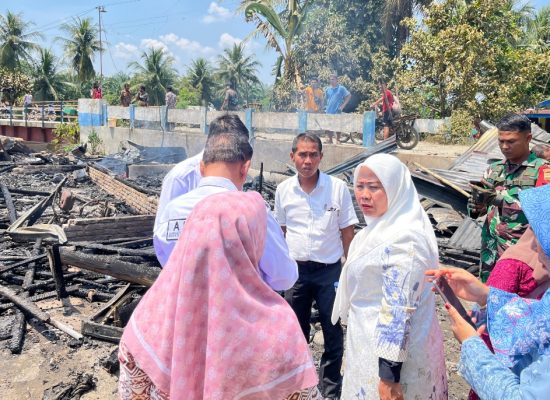 Diduga Kebocoran Gas, Dua Rumah di Silinda Ludes Terbakar