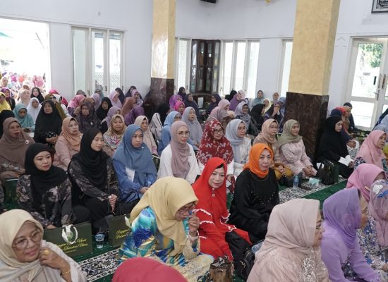 IAD Sumut Gelar Pengajian Silaturahmi Sejuta Umat, Perkuat Iman dan Peran Istri Adhyaksa