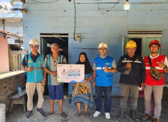 LUTD PLN UID Sumut Sambungkan Listrik Gratis untuk 50 Keluarga Prasejahtera