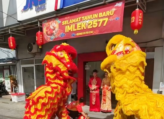 JNE Semarakkan Imlek 2577 dengan Promo Spesial, Barongsai hingga Diskon Ongkir Internasional 50 Persen