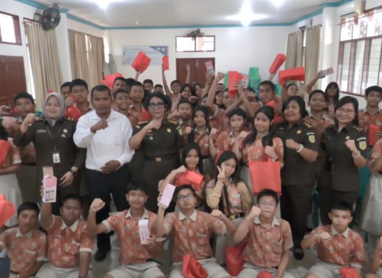 Kejati Sumut Edukasi Bahaya Narkoba dan UU ITE Lewat Program Jaksa Masuk Sekolah di SMP St. Ignasius Medan