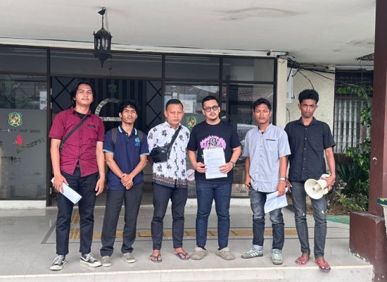 AKTA Geruduk Kantor Camat Medan Johor, Desak Audit Dana Kelurahan dan Copot Lurah Titi Kuning