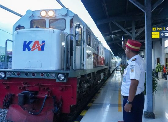 PT Kereta Api Indonesia Divre I Sumut Catat 44.752 Tiket Angkutan Lebaran 2026 Terjual, KA Putri Deli Ludes di Tanggal Favorit