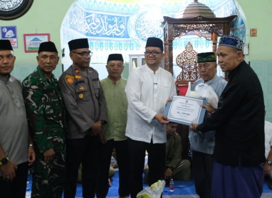 Muhammad Fadly Abdina Pimpin Safari Ramadan di Masjid Taufiq Hidayah, Ajak Warga Perkuat Iman dan Jaga Kebersihan