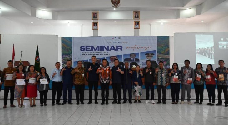300 Guru Ikuti Seminar Literasi dan Workshop Penulisan Buku di Humbang Hasundutan