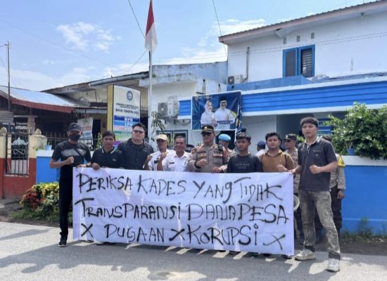 Mahasiswa AMPH Geruduk Kantor Desa Tanjung Gusta, Soroti Dugaan Penyelewengan Dana Desa