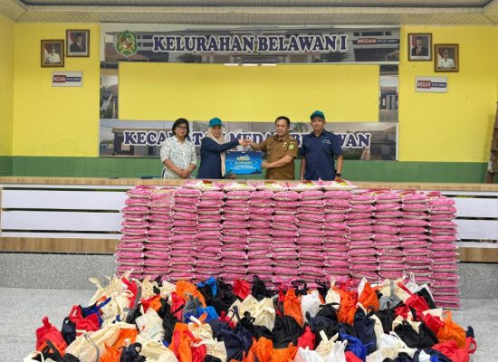 Pelindo Regional 1 Salurkan 5.815 Paket Sembako untuk Masyarakat Sekitar Pelabuhan