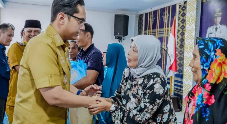 Wali Kota Medan Hadiri Pembagian 2.000 Paket Sembako, Tekankan Solidaritas Bangun Kota