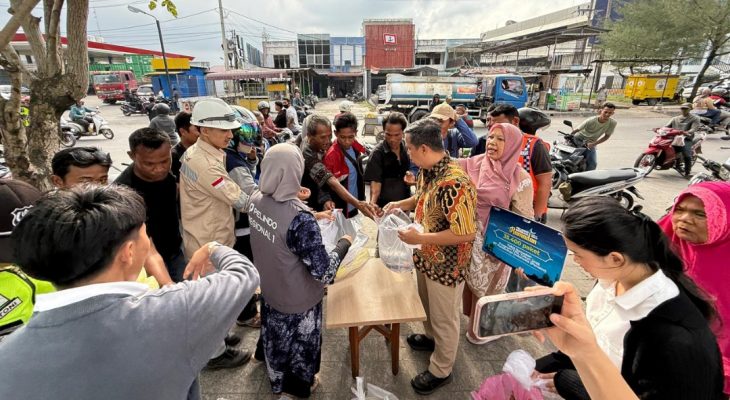 Pelindo Regional 1 Bagikan 8.500 Paket Takjil Gratis di Bulan Ramadhan