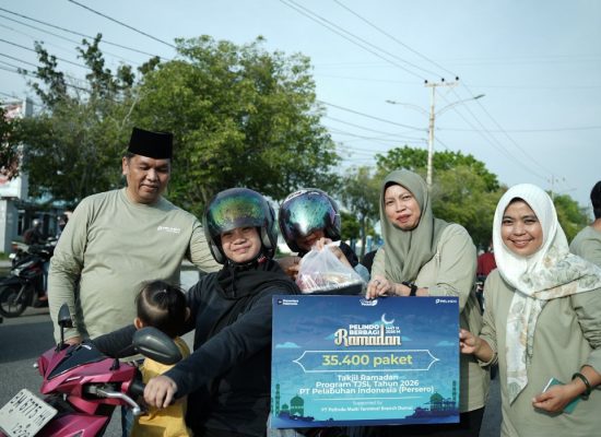 Pelindo Multi Terminal Salurkan Ribuan Bantuan Lewat Program Pelindo Berbagi Ramadan 2026