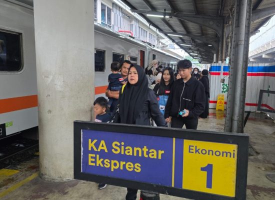 Penumpang KA Siantar Ekspres Meningkat 15 Persen pada Arus Balik Lebaran 2026
